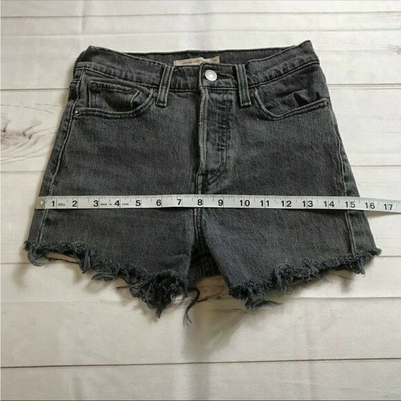 Levi's Hi Rise Black Wedgie Cut Off Shorts - Picture 8 of 11